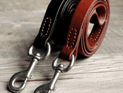 ⭐️Pawsome Pets⭐️ - Leather Dog Lead - Black / M